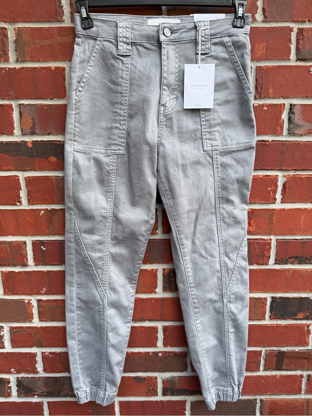 NWT KanCan Tatiana Women’s Sz 1/24 Light Gray High-Rise Denim Jogger Pants F7